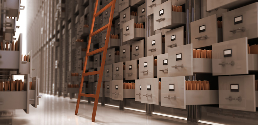 Does a Logical Data Warehouse Architecture Need a Physical Data Warehouse?
